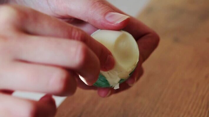 스튜디오촬영 모양 백인 손 분홍색 이동 공 요리 물 환경 화목 무대 신선 잡기 원형 액체 아침식사 씻기 은색 상품 자르기 날것 풍선 녹색배경 발견 깨짐 돌봄 삶기 수소 완벽 지휘대 MOV 해외동영상 클립영상 자연요소 도형 서양인 컬러 백그라운드 컨셉 모션 실내 신체부위 초록색 식사 청결 원소 동영상 파일형식