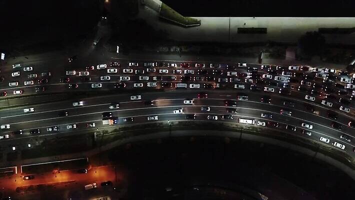 아시아 도로 여행 비즈니스 건축양식 교통시설 자동차 조류 하늘 새로움 거리 안테나 사람없음 건물 빛 도시풍경 운전 도시 도심 정상 야간 교차로 속도 타운 스카이라인 항공촬영 드론 모스크바 방법 카자흐스탄 통근 타임랩스 알마티 MP4 해외동영상 사도궁 클립영상 자연요소 동물 건축물 건축 나라 길 육상교통 뷰포인트 교통 컨셉 통신 모션 촬영기법 풍경 궁전 시설 출근 러시아 동영상 바티칸 파일형식