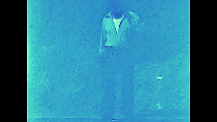 1 외관 남자 실루엣 여행 백그라운드 비즈니스 거리 사람 사람없음 야외 빛 걷기 검은색 어둠 산책 수확 골동품 흰색 도시 거친 역사 클래식 도서관 야간 저녁 신비 필름 영화 향수 문서 복고 영사기 동영상 구식 보관소 아마추어 옛날 4K MP4 해외동영상 클립영상 자연요소 교육 컬러 컨셉 농업 모션 문화예술 휴식 촬영기법 화장품 저장 파일형식