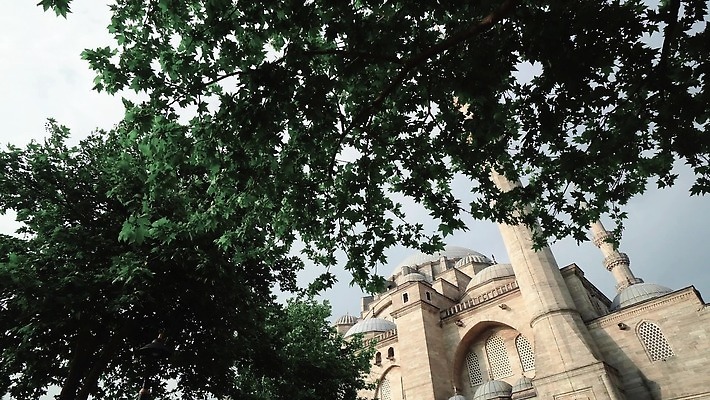 전통 외관 유럽 종교 문화 여행 건축양식 이스탄불 파노라마 사람없음 건물 파란색 탑 도시 사찰 큼 이슬람교 모스크 시력 각도 신성 동쪽 스카이라인 칠면조 천연기념물 랜드마크 숭배 아랍어 옛날 제국 콘스탄티노플 4K MP4 튀르키예 해외동영상 클립영상 건축물 건축 나라 아시아 컬러 종교건축 조류 촬영기법 크기 방향 동영상 파일형식