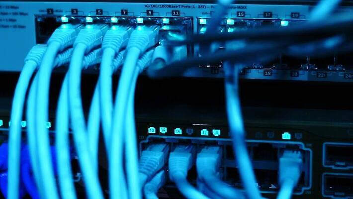 디자인 산업 과학 인터넷 통신 부분 기술 사람없음 빛 컴퓨터 자료 어둠 장비 정보 그물 네트워크 센터 플러그 코드 전기에너지 연결 접속 속도 전자 섬유 스위치 랜 서버 신발장 하드웨어 네트워킹 MOV 해외동영상 클립영상 전자제품 에너지 직물 동영상 파일형식