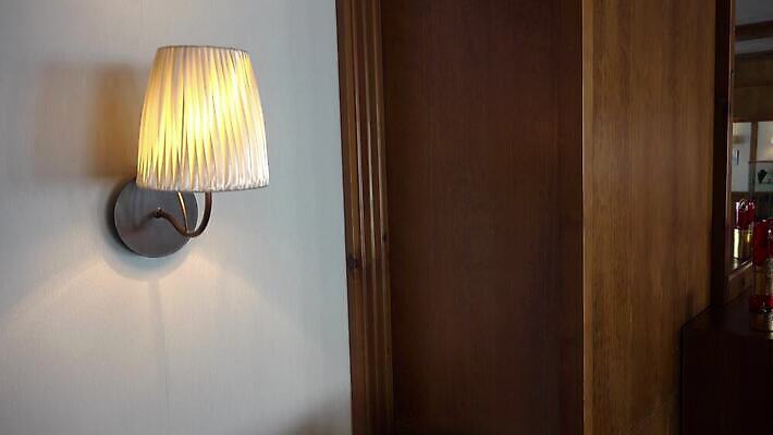 음악 가구 백그라운드 미술 사람없음 목재 상자 소리 듣기 장비 수확 골동품 역사 클래식 향수 오브젝트 복고 오디오 축음기 비닐 고물 옛날 플레이어 회복 스타일 4K HD MP4 해외동영상 클립영상 나무 음향기기 생활용품 컨셉 농업 재료 모션 재질 문화예술 전자제품 화장품 동영상 파일형식