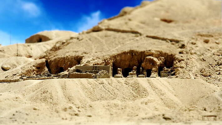 구름 모래 여행 중동 건축양식 자연 하늘 산 파노라마 이집트 풍경 사람없음 야외 건물 여름 관광지 야자수 조각상 여행객 사막 바위 역사 언덕 천연기념물 내추럴 랜드마크 명승지 오벨리스크 락다운 MOV 해외동영상 클립영상 자연요소 나무 건축물 계절 건축 나라 아프리카 촬영기법 사람 조형물 돌_바위 생태계 동영상 파일형식