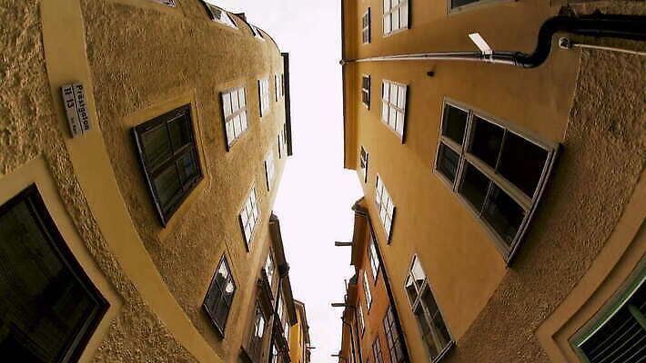 전등 거리 스웨덴 사람없음 쇼핑 뷰티 조약돌 클래식 도심 좁은 구시가지 스칸디나비아 스톡홀름 옛날 올드타운 4K MOV 해외동영상 클립영상 컨셉 조명 북유럽 돌_바위 도시 동영상 파일형식