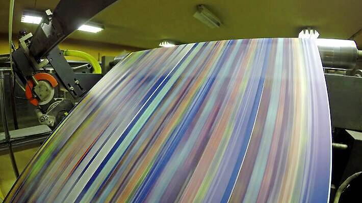 식물 산업 종이 컬러 공장 모션 잉크 주택 사람없음 책 상점 기계 장비 도구 업무 판넬 작업실 신문 제조 잡지 인쇄 속도 상업 언론 출판 4K MP4 해외동영상 클립영상 공업 건물 간행물 작업 뉴스 동영상 파일형식