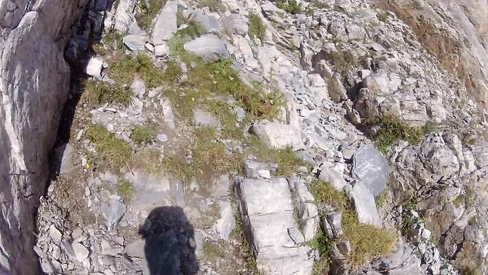 스포츠 여행 배낭 자연 하늘 산 사람없음 야외 등산 트래킹 하이킹 그룹 황무지 정상 그리스 신화 산악가 원정 절정 하이커 1인칭시점 MP4 해외동영상 클립영상 시선 유럽 가방 레저 생태계 동영상 파일형식