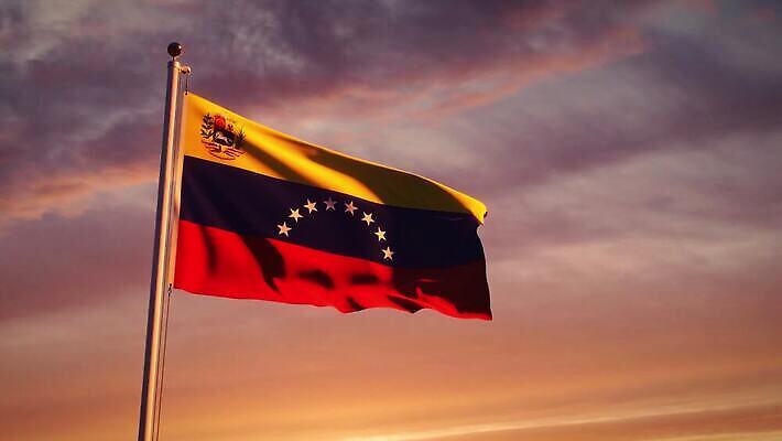 배너 물결 파도 여행 하늘 아침 바람 사람없음 햇빛 태양 일출 일몰 흐름 자유 깃발 불기 민주주의 깃대 봉 애니메이션 재택근무 애국심 명예 독립 베네수엘라 전국 정부 필승 4K MOV 해외동영상 슬로모션 클립영상 주간 자연요소 바다 컨셉 비즈니스 모션 날씨 촬영기법 노을 우승 남아메리카 동영상 파일형식