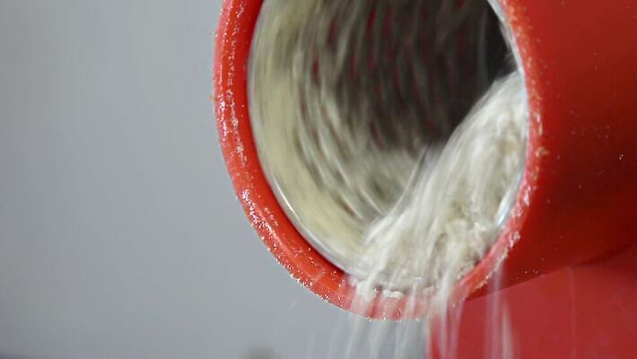 직업 산업 음료 음식 컬러 백그라운드 과일 재료 디저트 건조 사람 사람없음 케이크 금속 주방 기계 장비 견과류 기구 공구 업무 사발 제조 은색 굽기 철 오브젝트 서비스 준비 날것 호두 그라인더 아몬드 레시피 방앗간 다진 옛날 조작 채식주의자 프로세서 핸드메이드 비건 4K MP4 해외동영상 클립영상 재질 도구 작업 사기그릇 구이 채식 동영상 커피용품 파일형식