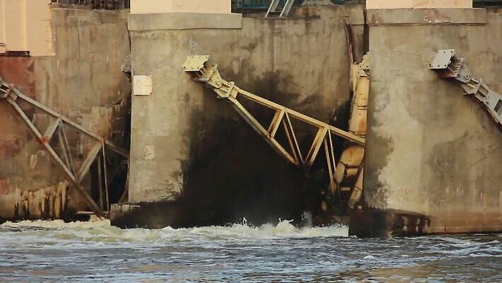호수 벽 사람없음 물 강 계곡 힘 폭포 흐름 에너지 저수지 개울 역 떨어짐 댐 홍수 분무기 수력발전 중력 채널 MOV 해외동영상 클립영상 자연요소 공공시설 컨셉 교통시설 자연 발전 자연재해 동영상 수력에너지 파일형식