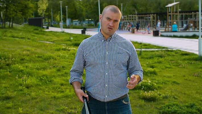 백인 공원 남자 무기 얼굴 한명 서기 사람 힘 야구 분노 잡기 도시 폭력 범죄 놀이터 위험 공격 무서움 충돌 위협 싸움 박쥐 나쁜 압력 폭행 호러 4K MOV 해외동영상 클립영상 서양인 1 공공시설 감정 컨셉 포유류 모션 놀이 신체부위 구기 사회이슈 공포 동영상 파일형식