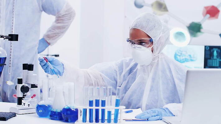 여자 산업 과학 유리 탁자 건강 실험 작업복 사람없음 파란색 거품 장비 액체 실험실 연기 천 과학자 플라스크 분석 비커 유리그릇 튜브 공식 원뿔 반응 방법 화학물질 화학자 4K 유체 MOV 해외동영상 클립영상 도형 직업 그릇 옷 컬러 가구 컨셉 재질 실험기구 사람 직물 화학 동영상 학자 파일형식