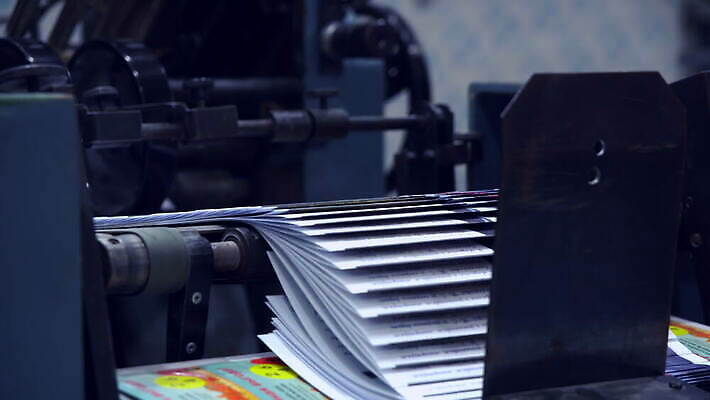 디자인 산업 종이 선 컬러 비즈니스 통신 공장 모션 주택 흑백 사람없음 책 사무실 상점 기계 장비 벨트 도구 업무 판넬 작업실 신문 제조 잡지 인쇄 순환 상업 페이지 언론 공학 방법 조종장치 출판 컨베어밸트 4K MOV 해외동영상 클립영상 잡화 교육 공업 촬영기법 건물 간행물 작업 뉴스 동영상 파일형식