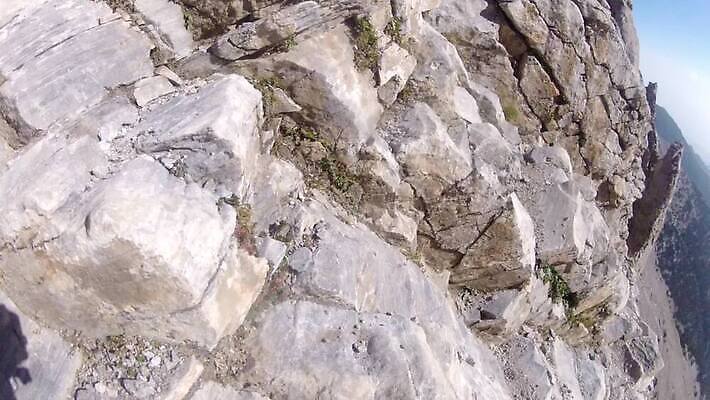 스포츠 여행 배낭 자연 하늘 산 사람없음 야외 등산 트래킹 하이킹 그룹 황무지 정상 그리스 신화 산악가 원정 절정 하이커 1인칭시점 MP4 해외동영상 클립영상 시선 유럽 가방 레저 생태계 동영상 파일형식