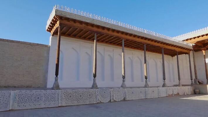 전통 외관 아시아 종교 문화 도로 벽 여행 건축양식 벽돌 미술 동양인 사람없음 야외 건물 목재 장식 기둥 홀 화려 성 센터 중세 역사 재산 중앙 이슬람교 실크 타일 천장 타운 동쪽 천연기념물 우즈베키스탄 랜드마크 옛날 스타일 MP4 해외동영상 클립영상 나무 건축물 건축 나라 길 컨셉 재료 교통시설 문화예술 인종 금융 공간 직물 도시 방향 동영상 중앙아시아 파일형식