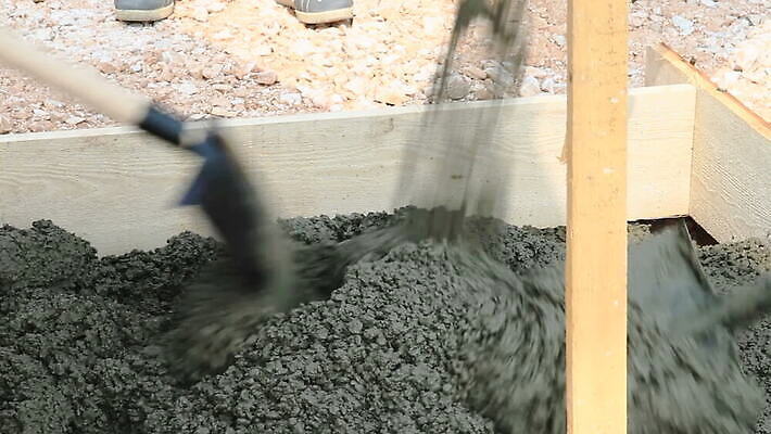 직업 남자 산업 유니폼 노동자 바닥 사람 사람없음 힘 장비 건설현장 회색 젖음 흐름 바위 작업 붓기 수리 모종삽 사회이슈 파이프 번짐 시멘트 로딩 복원 섞기 설치 지원 콘크리트 MOV 해외동영상 클립영상 옷 컬러 컨셉 모션 건설업 돌_바위 삽 동영상 파일형식 효과