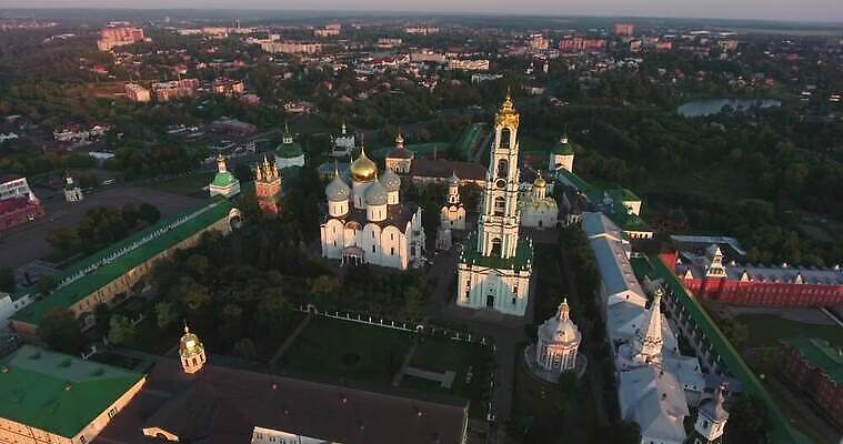 기독교 종교 벽 여행 건축양식 하늘 사람없음 건물 여름 하이앵글 뷰티 성당 교회 탑 일몰 흰색 도시 사찰 역사 황금 정상 항공 시력 러시아 돔 지역 종탑 항공촬영 드론 조감도 특별함 4K MP4 해외동영상 클립영상 건축물 계절 건축 유럽 뷰포인트 컬러 컨셉 종교건축 노을 동영상 파일형식