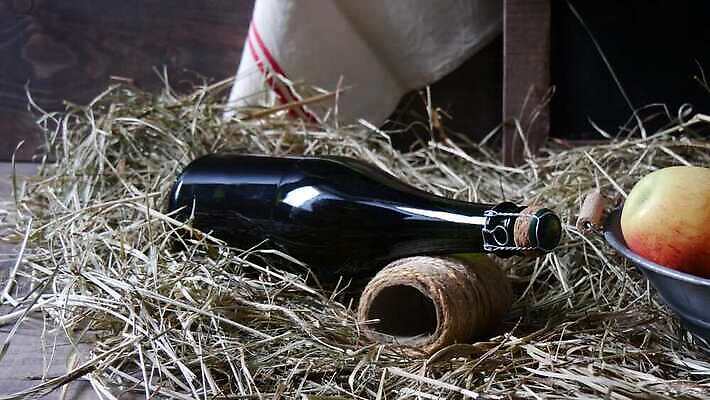 전통 음료 음식 과일 재료 자연 건강 사람없음 농장 주스 낭만 수확 시골 긴급 알코올 신선 달콤 사과 상품 유기농 밀짚 내추럴 노르망디 바이오 숙성 식초 핸드메이드 4K MP4 해외동영상 클립영상 웰빙 컨셉 농업 맛 짚 생태계 동영상 파일형식