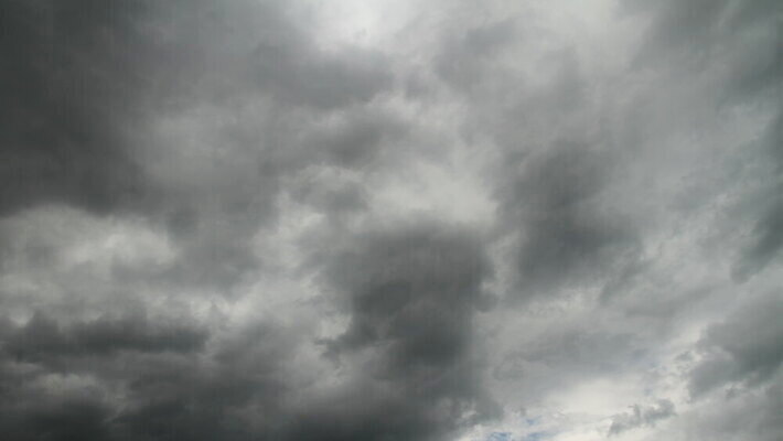 구름 컬러 백그라운드 자연 하늘 날씨 풍경 사람없음 야외 가로 여름 파란색 빛 햇빛 태양 뷰티 우주 환경 흰색 전원 분위기 장면 천국 솜털 스카이라인 내추럴 오존 적란운 천창 유일 4K 타임랩스 MOV 해외동영상 클립영상 자연요소 계절 컨셉 촬영기법 전기에너지 생태계 동영상 파일형식 구름_자연