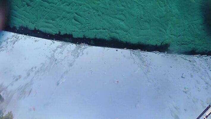 모양 컬러 백그라운드 모션 추상 수채화 사람없음 물 파란색 환경 스파 활발 젖음 흐름 에너지 가을 흰색 물방울 신선 액체 가장자리 떨어짐 순수 느림 스플래쉬 MOV 해외동영상 슬로모션 클립영상 자연요소 계절 컨셉 무늬 촬영기법 둘레 동영상 파일형식