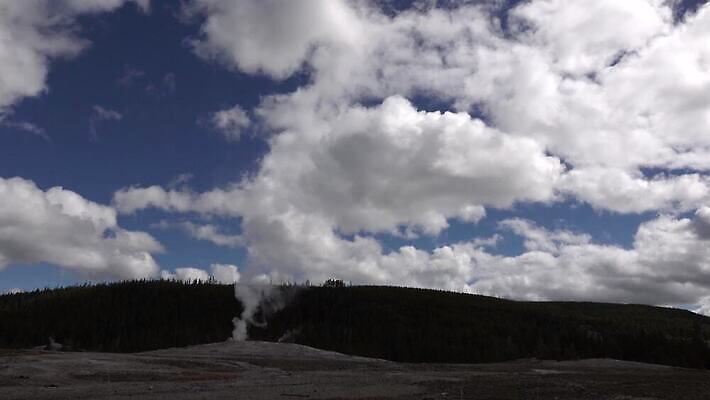 구름 자연 하늘 파노라마 풍경 사람없음 초록색 물 반사 에너지 안개 뜨거움 액체 해조류 재산 더위 폭발 당구 화산 갈기 대야 박테리아 와이오밍 지열 지질학 4K MP4 해외동영상 클립영상 자연요소 교육 컬러 의학 날씨 산 촬영기법 금융 구기 해양식물 생태계 동영상 파일형식