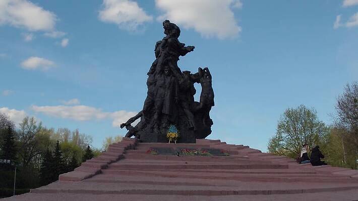 문화 건축양식 미술 사람없음 야외 햇빛 조각상 금속 도시 역사 심볼 전쟁 천연기념물 랜드마크 소련 수도권 우크라이나 전국 정치 추모 4K MP4 해외동영상 클립영상 건축 유럽 재질 문화예술 태양 조형물 지역 동영상 파일형식