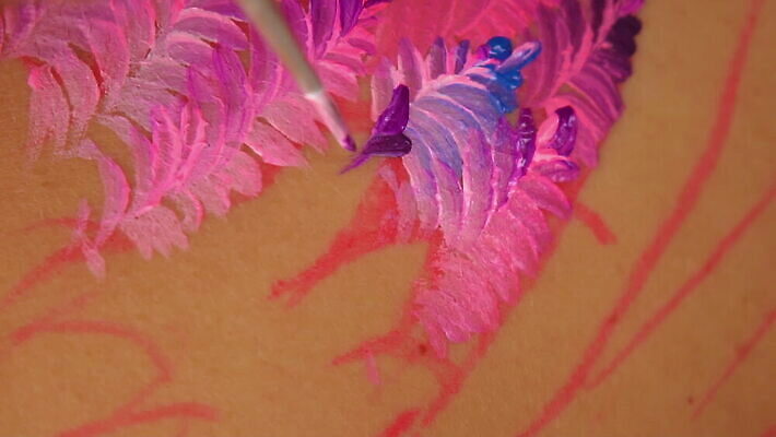 모델 여자 선 분홍색 포즈 추상 아이디어 두명 보라색 붓 작업실 당기기 혼합 오브젝트 쇼 장면 화가 강렬 바디페인팅 방법 포트폴리오 MOV 해외동영상 클립영상 직업 컬러 컨셉 무늬 모션 사람 동영상 파일형식