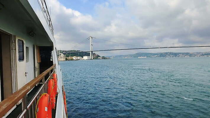 유럽 아시아 바다 여행 백그라운드 하늘 이스탄불 사람없음 건물 물 일몰 보트 크루즈 랜드마크 보스포루스 4K MOV 해외동영상 클립영상 자연요소 건축물 나라 배_교통 노을 동영상 파일형식 튀르키예