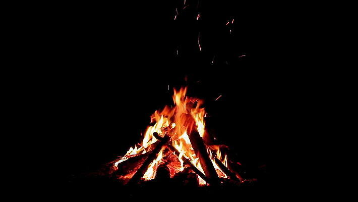 불꽃 사람없음 목재 빛 어둠 캠핑 뜨거움 야간 모닥불 MOV 해외동영상 클립영상 자연요소 나무 재료 불 레저 동영상 파일형식