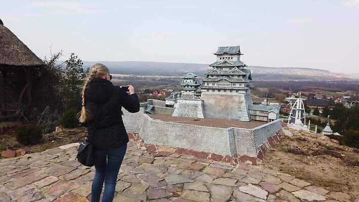 공원 행복 과학 여행 건축양식 자연 휴식 미술 한명 건물 스마트폰 세계 탑 일본 중국 산책 기쁨 미니어처 역사 셀프카메라 랜드마크 옛날 4K MOV 해외동영상 클립영상 1 건축물 공공시설 건축 감정 아시아 컨셉 문화예술 사람 핸드폰 스마트기기 모형 사진촬영 생태계 동영상 파일형식