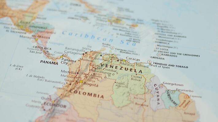 모양 실루엣 선 컬러 여행 지도 미술 사람없음 그래픽 파란색 컬러풀 세계 미국 남아메리카 플랫 콜롬비아 땅 대륙 심플 윤곽 지역 남쪽 고립 공화국 베네수엘라 엘리먼트 전국 지도책 지리 국경 4K MOV 해외동영상 클립영상 나라 북아메리카 문화예술 촬영기법 아메리카 책 방향 동영상 파일형식