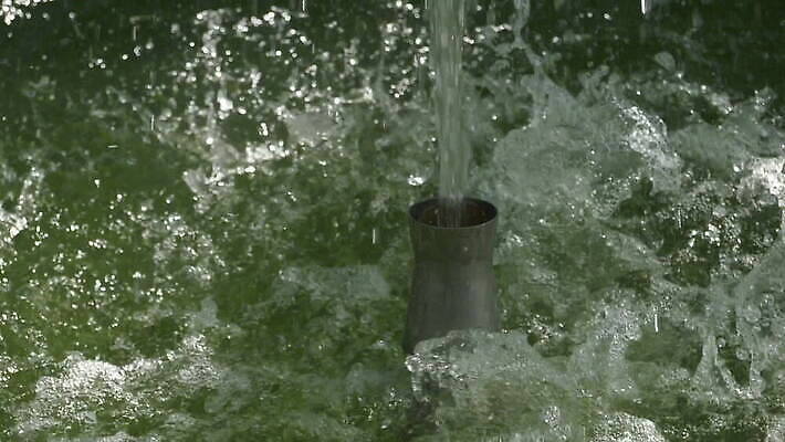 백그라운드 모션 자연 표면 사람없음 야외 장식 여름 빛 봄 거품 젖음 흐름 추위 가을 물방울 신선 도시 투명 액체 개울 수면 붓기 떨어짐 분수 분무기 제트기 느림 잔물결 스플래쉬 MOV 해외동영상 슬로모션 클립영상 계절 물결 컨셉 비행기 촬영기법 물 강 생태계 동영상 파일형식