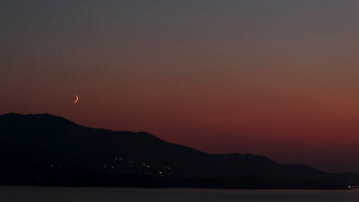 계절 파도 바다 여행 하늘색 요트 자연 하늘 휴가 항해 따뜻함 사람없음 물 파란색 뷰티 맑음 일몰 달 보트 고급 큼 크루즈 지중해 함선 네비게이션 알바니아 파라다이스 타임랩스 MOV 해외동영상 클립영상 자연요소 컬러 컨셉 배_교통 날씨 촬영기법 노을 크기 생태계 동영상 파일형식 남유럽