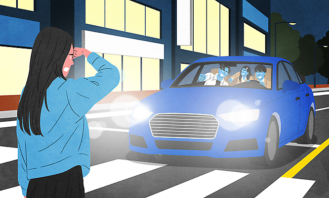 PSD 여학생 여자 남자 도로 남학생 일러스트 자동차 청소년 여러명 상반신 성인 손들기 운전 가리킴 범죄 횡단보도 승차 범죄인 전조등 교통사고 청소년범죄 촉법소년 무면허 국내일러스트 학생 길 육상교통 다수 교통시설 모션 조명 사람 손짓 보행로 사건 파일형식