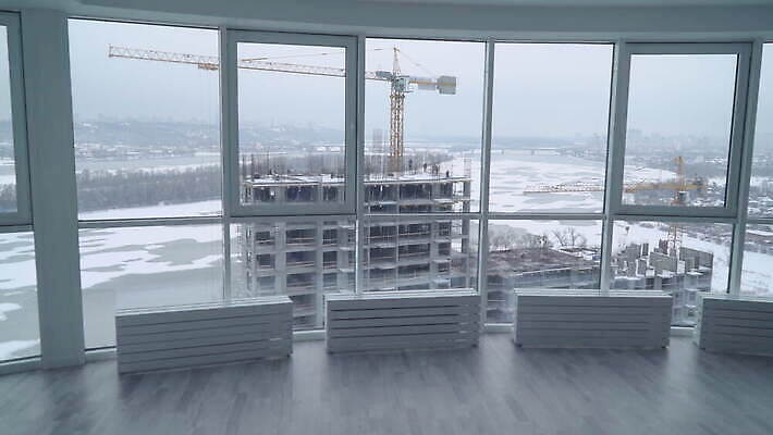 직업 1 응시 산업 이동 비즈니스 건축양식 부동산 주택 직장 실내 한명 안전 사람 정장 성인 야외 건물 뒷모습 사무실 건설현장 도시 업무 엔지니어 헬멧 건축가 땅 확인 기중기 타운 공학 프로젝트 4K MOV 해외동영상 클립영상 건축물 시선 옷 교육 건축 뷰포인트 컨셉 회사 건설업 내부 작업 중장비 기술자 재산 보호장비 동영상 파일형식