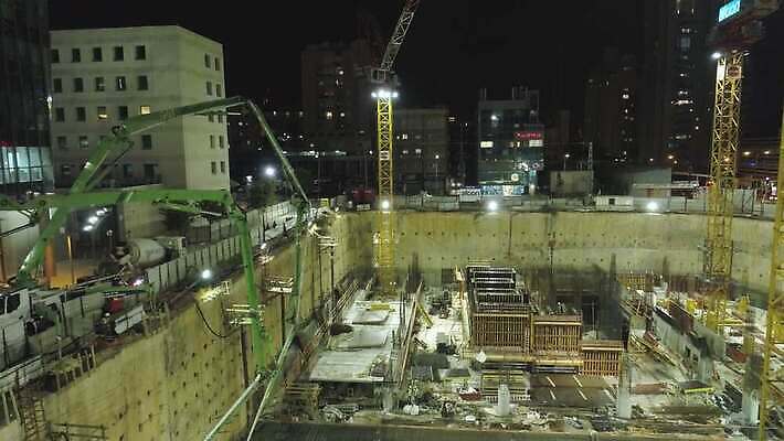 공공시설 산업 백그라운드 건축양식 부동산 노동자 풍경 사람없음 건물 금융 빛 도시풍경 사무실 고층빌딩 기계 장비 건설현장 도시 업무 작업 엔지니어 재산 고급 야간 건축가 아스팔트 땅 기중기 공학 진행 개발 콘크리트 4K MOV 해외동영상 클립영상 자연요소 직업 건축물 교육 건축 도로 컨셉 비즈니스 건설업 빌딩 경제 중장비 기술자 시설 동영상 파일형식