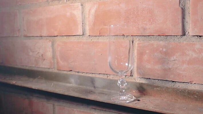 크리스마스 와인잔 오렌지 유리 불 벽돌 새해 폭죽 불꽃놀이 사람없음 빛 크래커 힘 소리 뜨거움 균열 연기 폭발 12월 폭발물 폭탄 가루 시끄러움 파열 다이너마이트 심지 점화 MOV 해외동영상 클립영상 자연요소 기념일 무기 술잔 과일 모션 재질 놀이 쿠키 날짜 동영상 파일형식