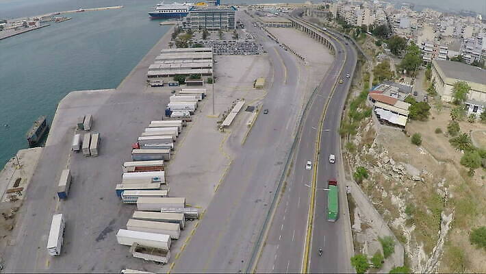 도로 길 교통시설 안테나 사람없음 항구 화물 도시 컨테이너 그리스 아테네 포트 타운 드론 MOV 해외동영상 클립영상 유럽 산업 교통 통신 운송업 시설 동영상 파일형식