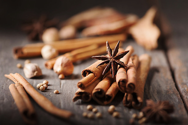 포토 JPG 해외이미지 음식 백그라운드 재료 탁자 건조 요리 사람없음 장식 갈색 주방 조미료 향신료 향 시나몬 해외202004 해외포토 컬러 가구 향미료 파일형식