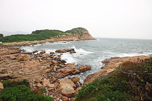 포토 JPG 해외이미지 모래 파도 바다 백그라운드 하늘 낚시 휴식 사람 풍경 사람없음 물 빛 도시풍경 컬러풀 항구 맑음 고층빌딩 바위 도시 만 어부 장면 낚시꾼 지역 포트 홍콩 스카이라인 해외202004 해외포토 자연요소 직업 컬러 컨셉 교통시설 레저 날씨 빌딩 중국 돌_바위 파일형식