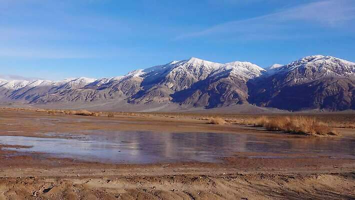 구름 공원 모래 여행 겨울 자국 자연 하늘 휴가 산 건조 파노라마 풍경 사람없음 야외 파란색 계곡 맑음 미국 트래킹 하이킹 사막 흰색 황무지 숲 언덕 캘리포니아 통과 내추럴 요세미티국립공원 전국 절정 4K MP4 해외동영상 클립영상 자연요소 계절 공공시설 컬러 북아메리카 레저 날씨 촬영기법 국립공원 생태계 동영상 파일형식