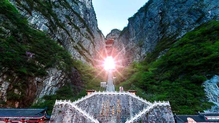 아시아 여행 백그라운드 자연 하늘 산 사람없음 야외 세계 계단 계곡 중국 일몰 놀람 도시 구멍 터널 동굴 숲 큼 언덕 대문 천국 랜드마크 인기 전국 절정 4K 타임랩스 MOV 해외동영상 클립영상 감정 나라 길 촬영기법 표정 문 노을 크기 생태계 동영상 파일형식