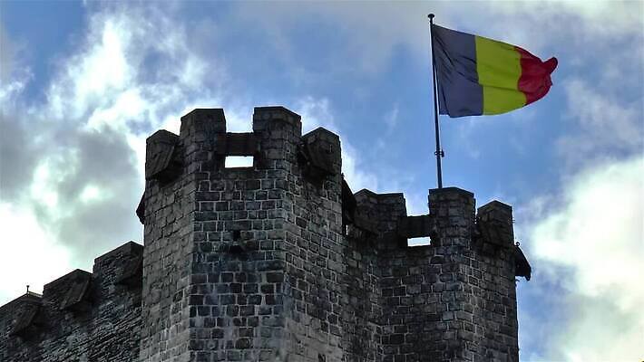 여행 건축양식 사람없음 탑 바위 깃발 성 방어 중세 역사 닫기 묘사 벨기에 고딕 랜드마크 MP4 해외동영상 클립영상 건축물 건축 모션 어류 돌_바위 동영상 서유럽 파일형식