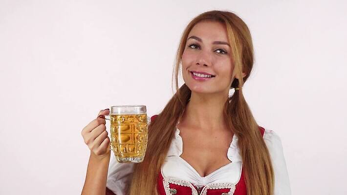 전통 라이프스타일 드레스 옷 행복 문화 음료 휴가 기념 맥주 독일 한명 이벤트 섹시 파티 축제 알코올 맛 웨이트리스 서비스 냄새 아로마 서빙 주말 10월 던들 뮌헨 양조 양조장 옥토버페스트 전국 바이에른 카피스페이스 맛있는 4K MOV 해외동영상 클립영상 1 감정 유럽 컨셉 주류 사람 생활 공백 날짜 종업원 동영상 파일형식
