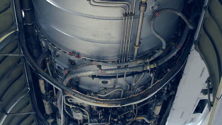 산업 조각 과학 부분 비행기 기술 실내 사람없음 내부 금속 힘 장비 발전기 에너지 전선 나사 칼날 묘사 항공 프로펠러 파이프 쇼 연료 제트기 시스템 엔진 정비공 공학 펌프 모터 유지 대패 엘리먼트 파이프라인 4K MOV 해외동영상 클립영상 교육 항공교통 재질 대중교통 발전소 공구 기술자 파이프_관 동영상 파일형식