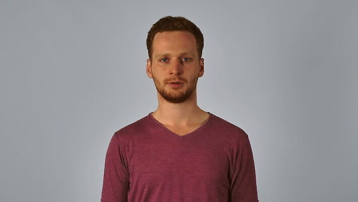 백인 1 남자 스트레스 피곤 한명 사람 20대 성인 앞모습 빨간색 30대 슬픔 좌절 지루함 패배 문제 생강 불만 빨간머리 심각 압력 우울증 밀레니얼 4K MOV 해외동영상 클립영상 서양인 헤어스타일 감정 뷰포인트 컬러 컨셉 채소 청년 장년 경제 질병 동영상 파일형식