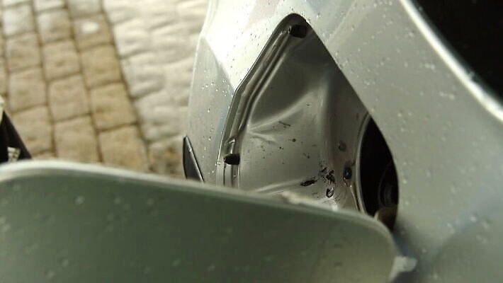 손 남자 자동차 사람없음 신체부위 휘발유 탱크 연료 주유소 펌프 노즐 삽입 자동 MOV 해외동영상 클립영상 육상교통 사람 석유 동영상 파일형식