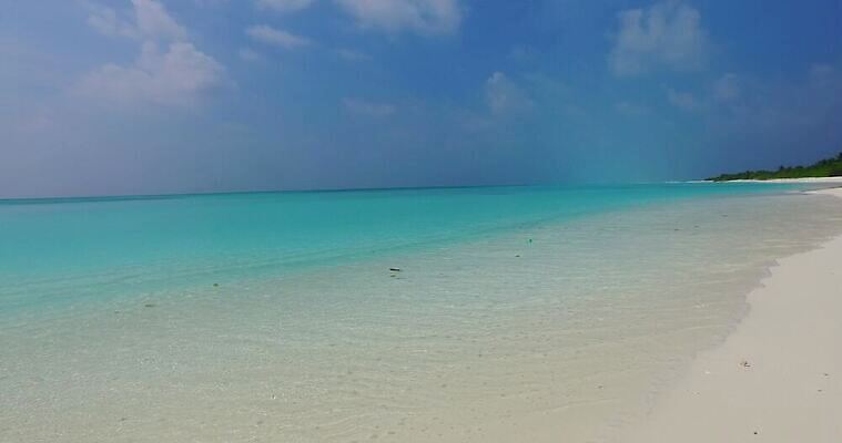 모래 파도 바다 섬 여행 자연 유리 하늘 휴가 풍경 사람없음 초록색 물 여름 모래사장 야자수 맑음 침묵 일몰 흰색 호주 보석 순수 태평양 멀리 석호 말레이시아 내추럴 이국적 터키석 파라다이스 4K MOV 해외동영상 클립영상 자연요소 나무 계절 아시아 컬러 컨셉 재질 날씨 노을 소리 오세아니아 광석 생태계 동영상 파일형식