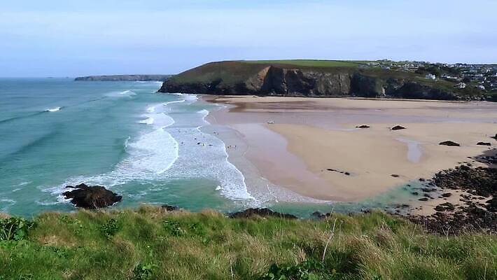 영어 유럽 모래 파도 바다 컬러 여행 자연 휴가 영국 잉글랜드 사람 사람없음 야외 물 하이앵글 모래사장 맑음 만 서핑 북쪽 서퍼 대서양 항공촬영 왕국 콘월 타임랩스 MOV 해외동영상 클립영상 자연요소 문자 나라 뷰포인트 날씨 운동선수 촬영기법 수상스포츠 방향 생태계 동영상 파일형식