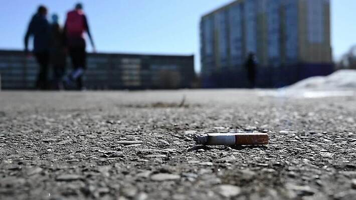 라이프스타일 공원 남자 도로 선 스포츠 포즈 백그라운드 신발 모션 거리 담배 건강 사람 사람없음 야외 달리기 조깅 운동 힘 경기장 산책 도시 던지기 변화 연기 아스팔트 버리기 속도 담배연기 문제 마라톤 발견 거짓말 달리기선수 선로 소셜 운동가 MP4 해외동영상 클립영상 공공시설 길 컨셉 스포츠시설 교통시설 휴식 경기 생활 육상스포츠 육상선수 동영상 파일형식