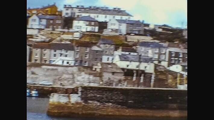 외관 바다 여행 백그라운드 자연 하늘 잉글랜드 사람없음 야외 초록색 물 파란색 빛 태양 일몰 수확 골동품 거친 역사 클래식 땅 필름 영화 향수 문서 복고 영사기 동영상 종료 구식 보관소 아마추어 옛날 콘월 4K MOV 해외동영상 클립영상 자연요소 컬러 컨셉 농업 문화예술 영국 노을 화장품 저장 생태계 파일형식